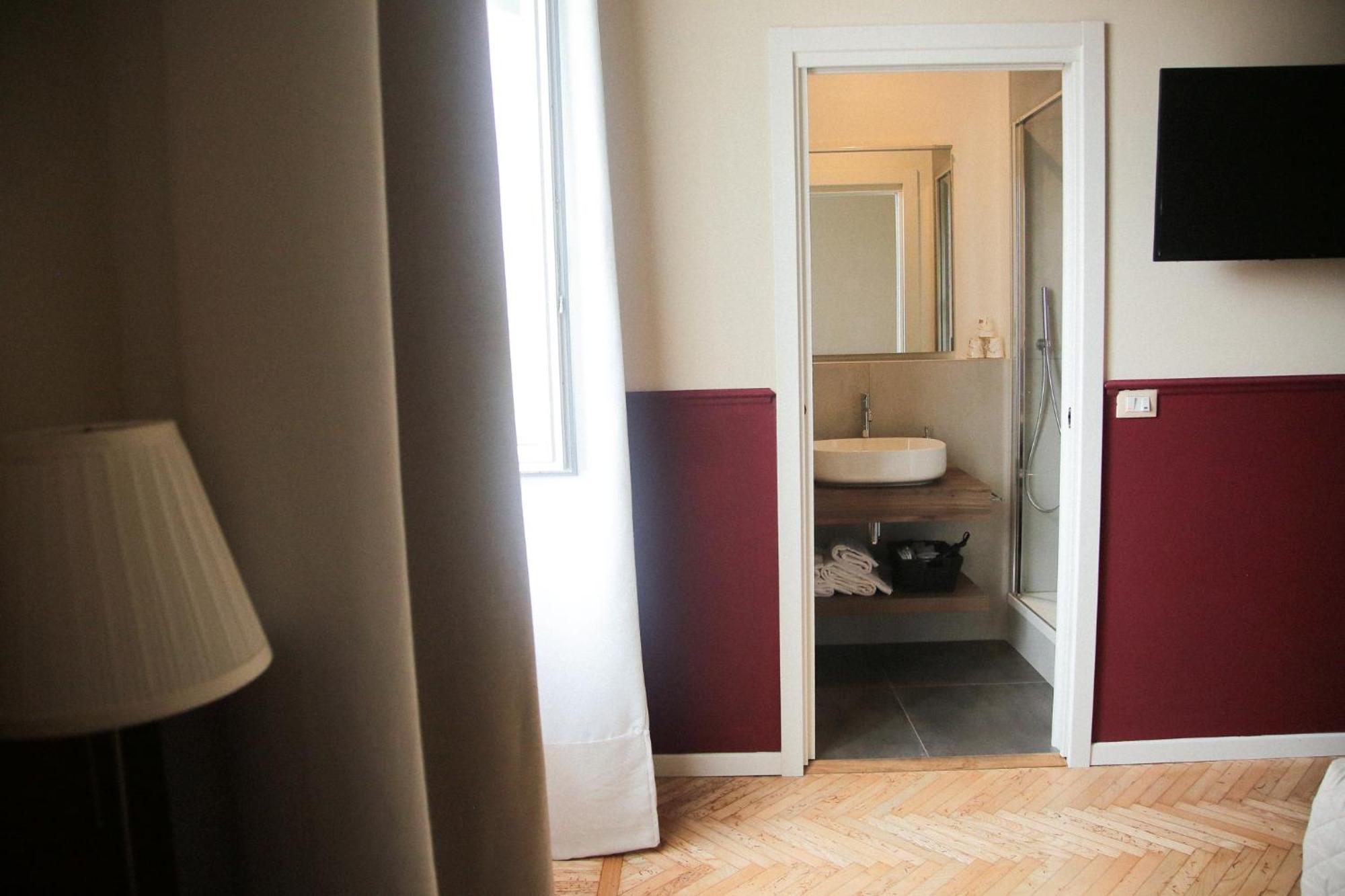 Albergo Garisenda Con Terrazza Panoramica Sulle Due Torri — Fotos 2
